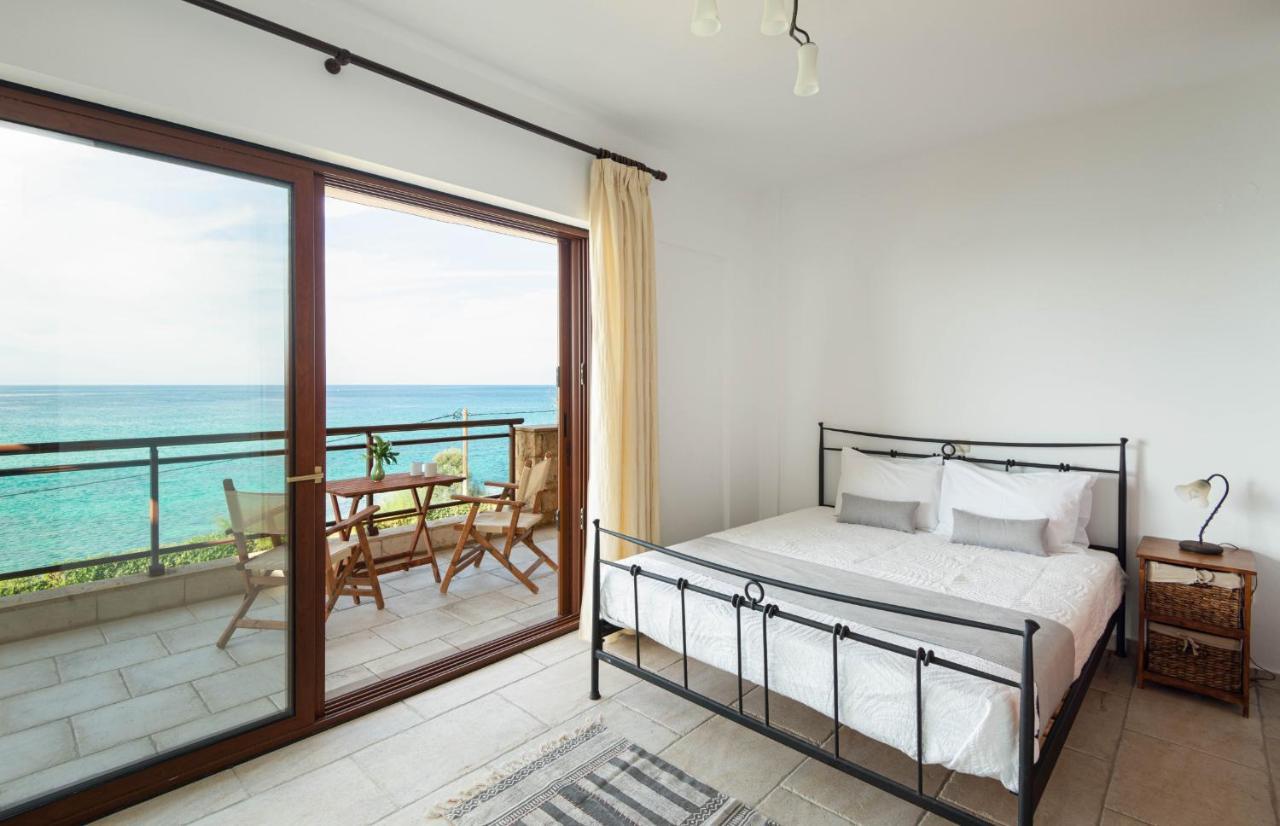 Seagrove, Beachfront In Possidi #feelslikehome Case de vacanță Skála Foúrkas